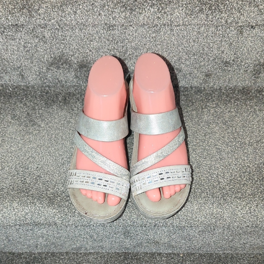 Chic Silver Strappy Sandals